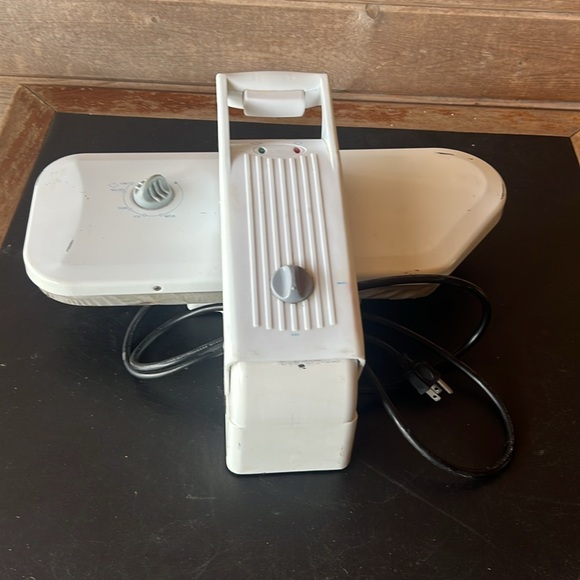 Conair FSP5 Fabric Steamer White - Picture 8 of 12